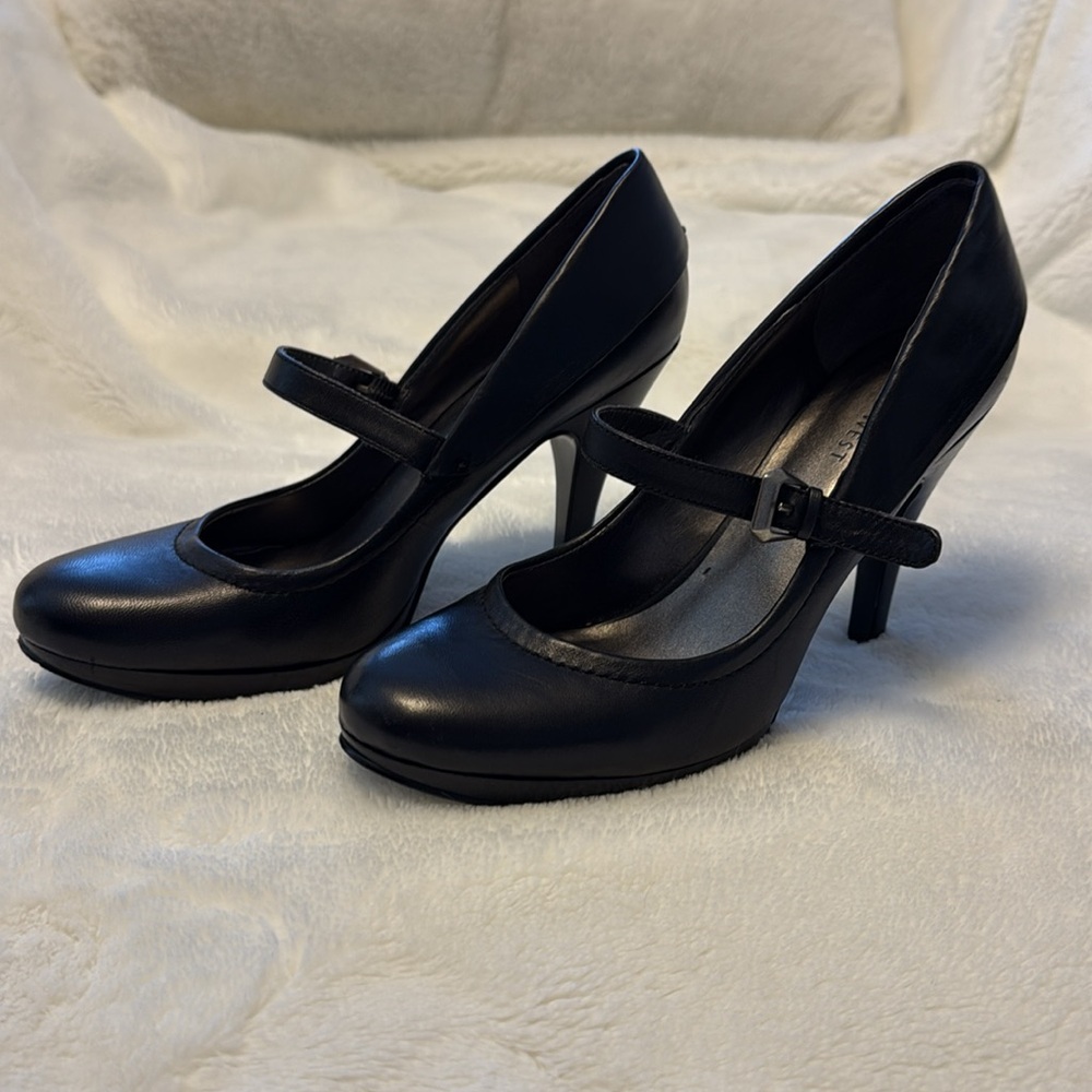 Nine West Black Mary Jane Heels - Picture 4 of 16